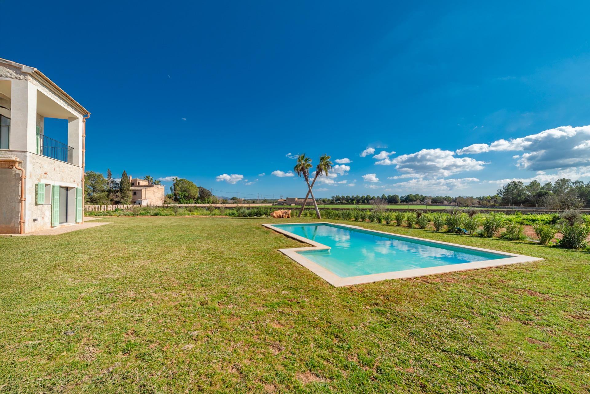 Vista exterior con piscina 3 de casa de campo