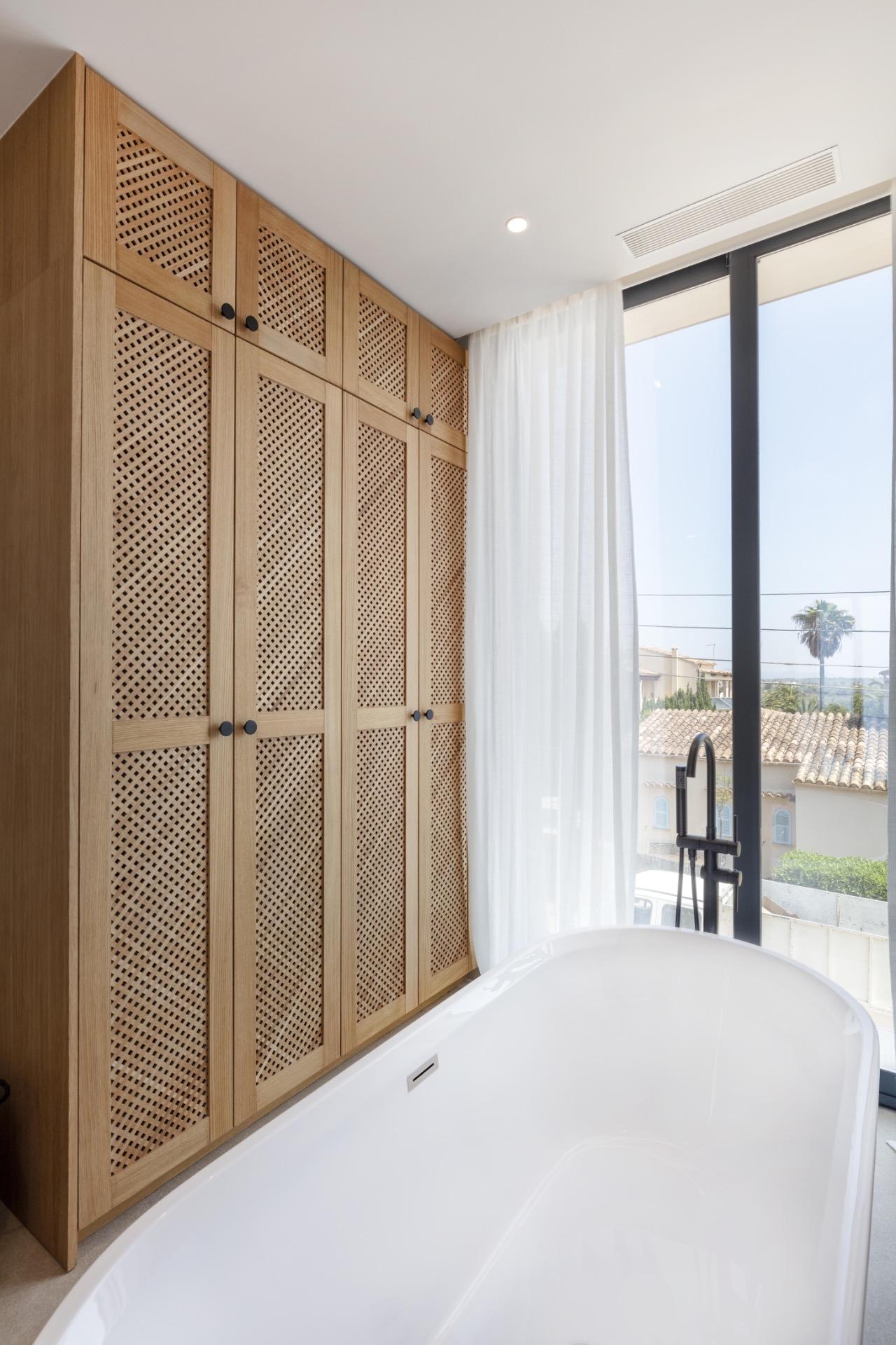 baño secundario en Villa de Lujo en Cala Figuera